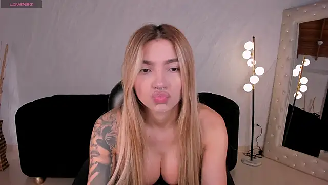 LexieWayneのライブXXXチャット