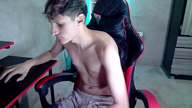 Pablito_Junior11 Chat XXX in diretta
