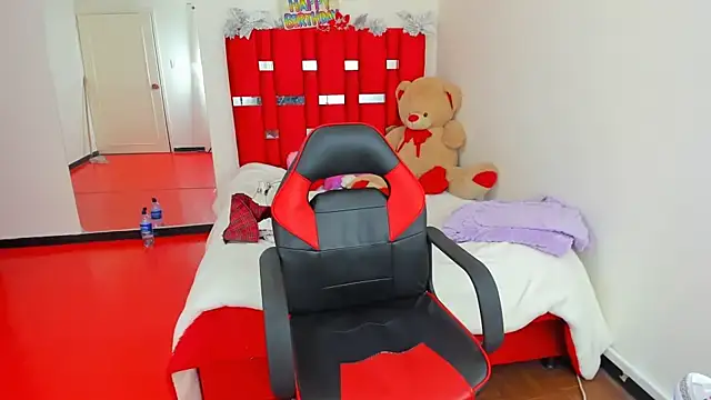 Luna_Analya élő XXX-chatje