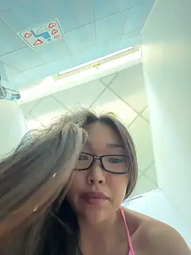 trytomakememoam Chat XXX in diretta