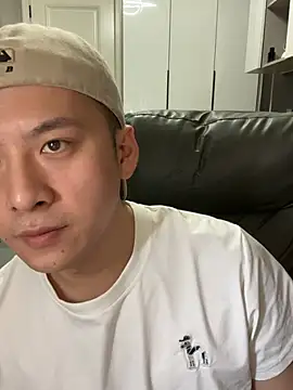 yichen008 Show in webcam