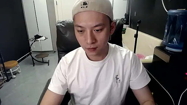 yichen008 即時 XXX 聊天