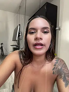 amara_wet04's Live XXX Chat
