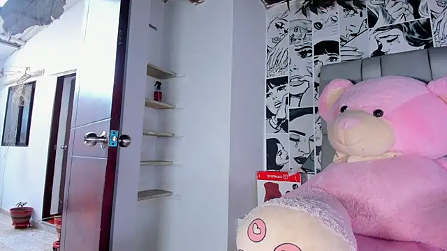 Živý XXX chat LucyRosse