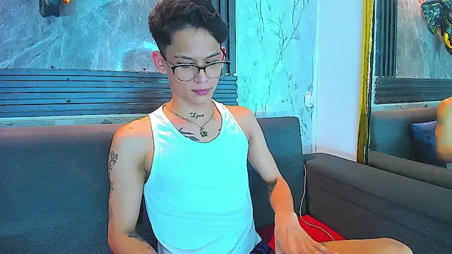 Brianhot0F লাইভ XXX চ্যাট