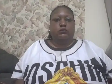 Chat +18 de fat_ebonyqueen ao vivo