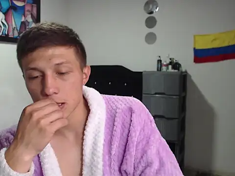 Онлайн чат XXX Stiiveen777