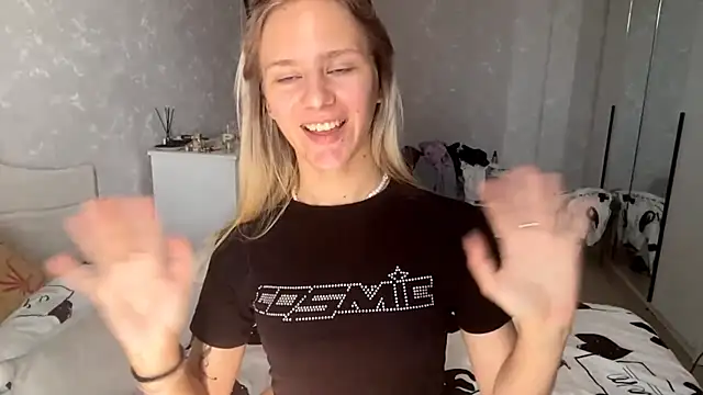 Živý XXX chat SashaSunnyShy