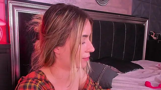 lauryncooper's Live XXX Chat
