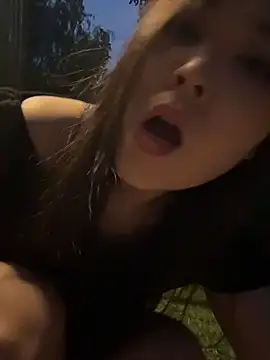 FannywellのライブXXXチャット