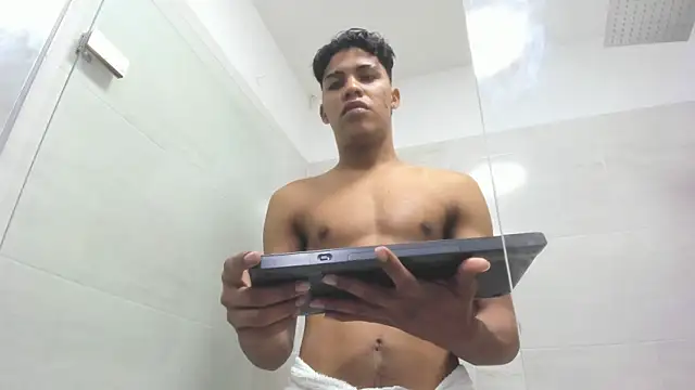 XXX chat uživo modela Colby_driscoll