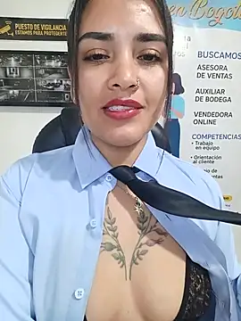 MAYE__13 élő XXX-chatje