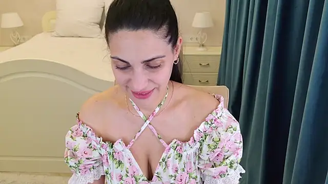 LovelyBeatrice élő XXX-chatje