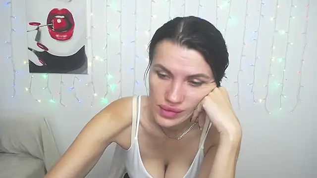 MilaLoona Obrolan Langsung XXX