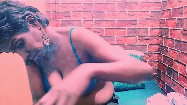 دردشة Fuckable_Nasty_MILF الجنسية المباشرة