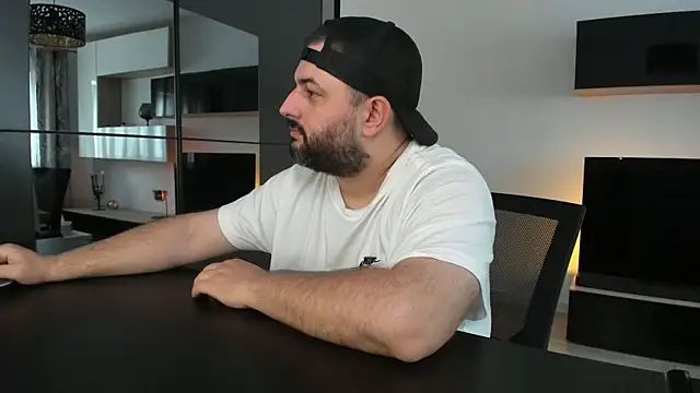 DravenPeak Chat XXX live