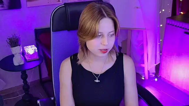 Chat +18 de VivienneHebert ao vivo