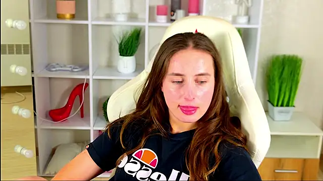 NadinnL's Live XXX Chat