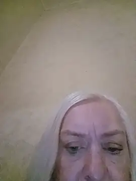 Julia20X Live XXX-chat