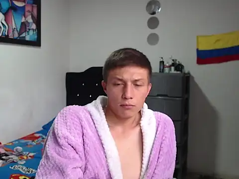 Stiiveen777: онлайн-секс-чат