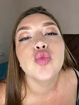 Sofia_Queen17: απευθείας συνομιλία ΧΧΧ
