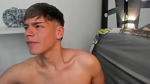 Keff-andrew34 Live XXX Chat