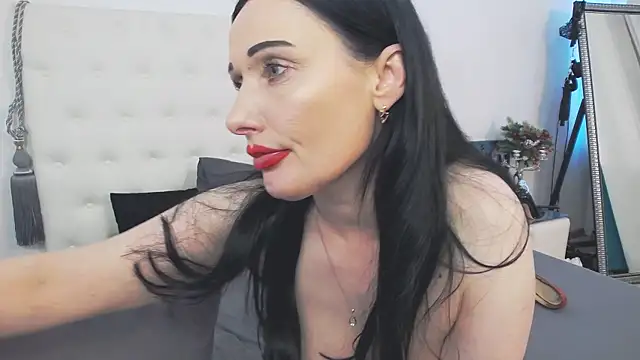 AlinaOnly live XXX chat