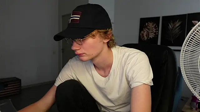 XXX chat uživo modela Dave_Redmond