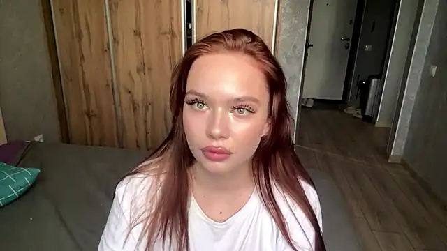 MollyFenx Chat XXX in diretta