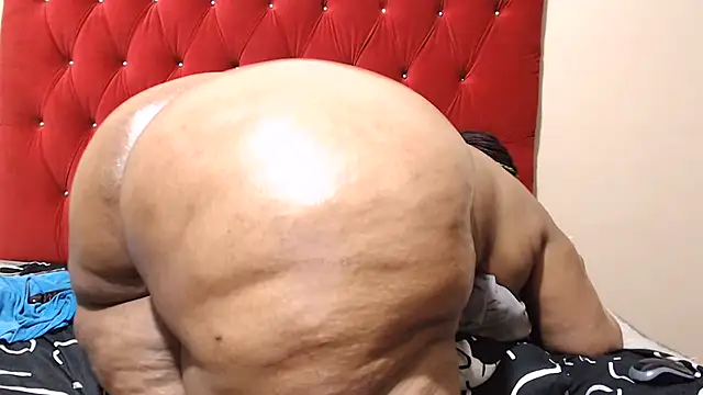 MIGHTYASSS Live XXX-Chat