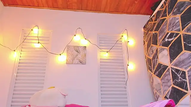 VictoriaaLopez Adlı Modelin Canlı XXX Sohbeti