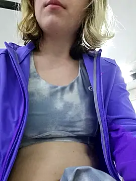 Živý XXX chat Public_Katrisha