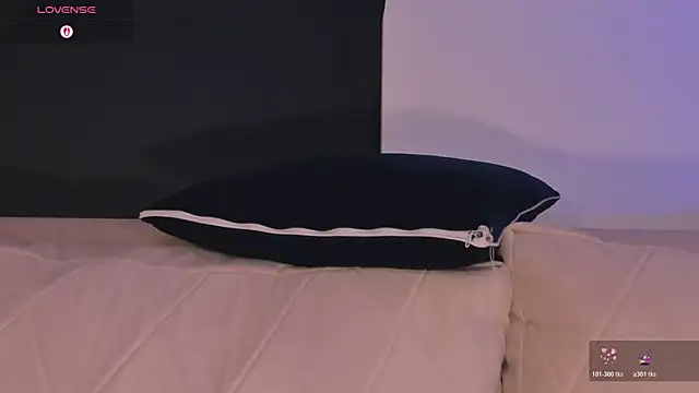 ViolettHansson live XXX chat