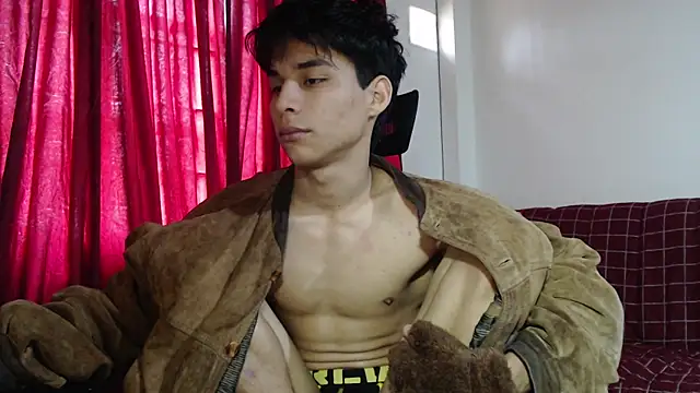 Marck-Pro Live XXX Chat