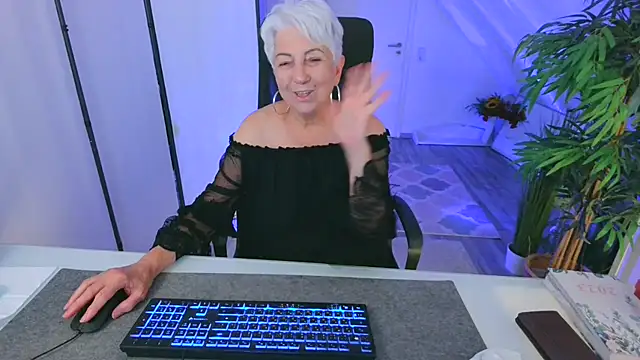 LovelyHelena Chat XXX in diretta