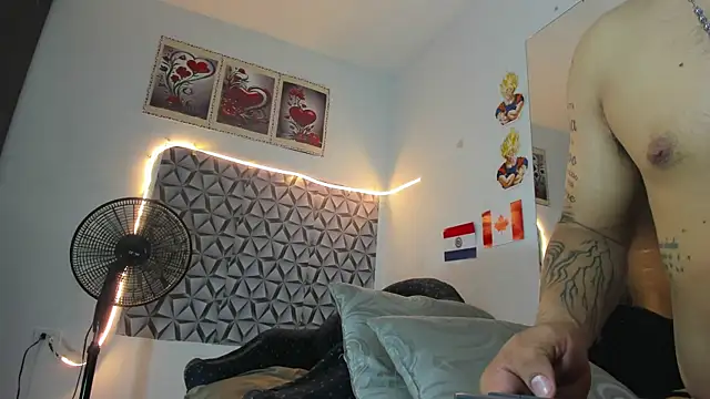 Benjamin_lich লাইভ XXX চ্যাট