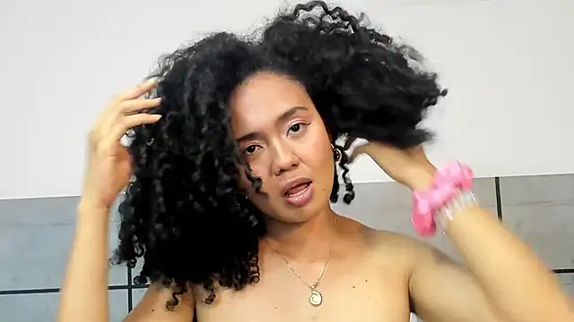 Chat +18 de Kiraspell ao vivo