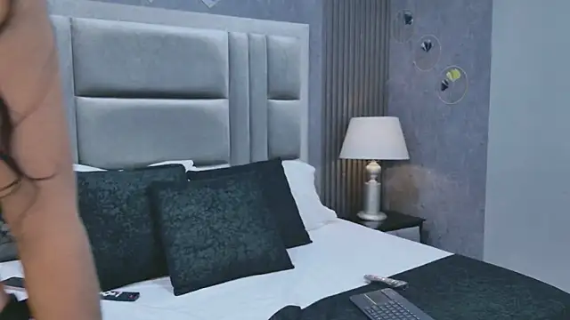 CristalShayyのライブXXXチャット