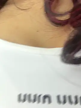 MonicaMoret 现场XXX聊天