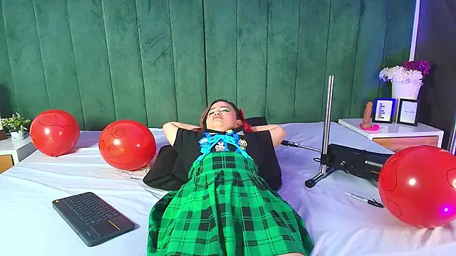Alana_Petite_ Obrolan Langsung XXX