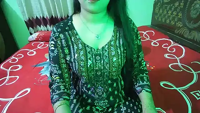 BengaliQueenStar: онлайн-секс-чат