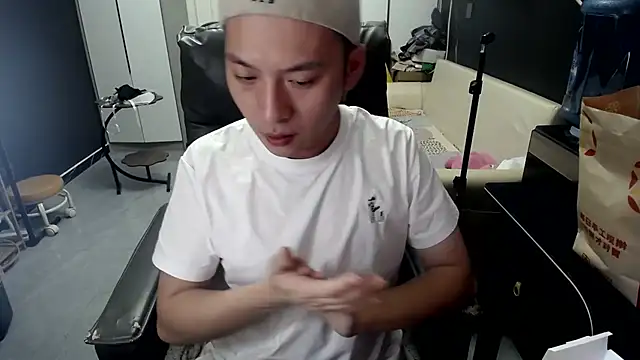 yichen008 XXX чат на живо