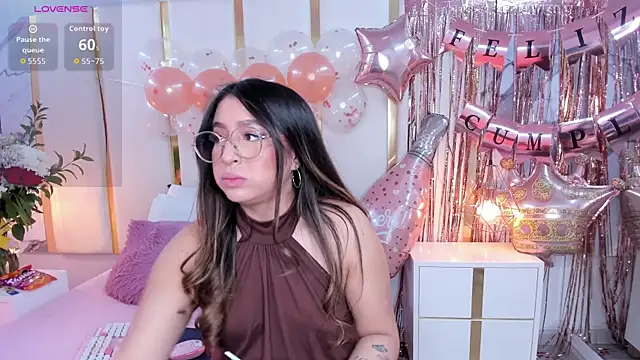 KamilaVegga Chat XXX live