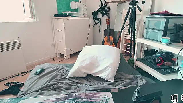 CeriseLapine's Live XXX Chat