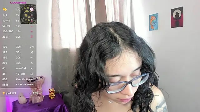 Chat +18 de indra_cam ao vivo