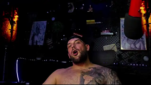LexHardy élő XXX-chatje