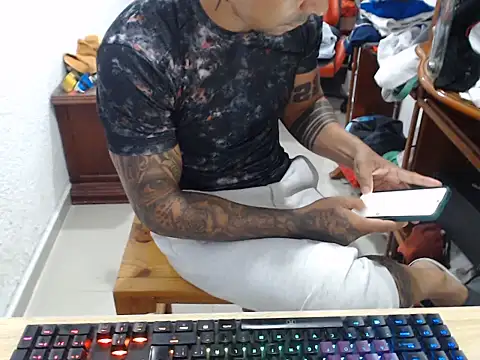 دردشة musclebody12 الجنسية المباشرة