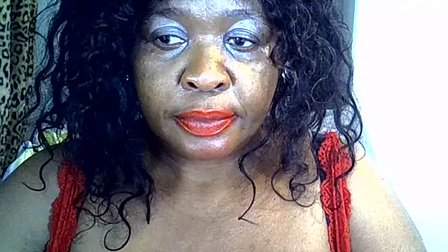Ebony_Cougar: онлайн-секс-чат
