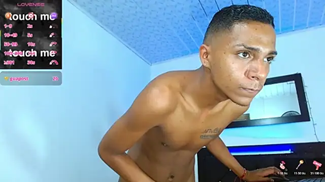 hotboyluxen Live XXX chat