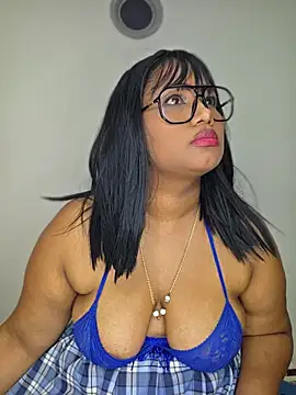 Belle_Brunette Chat XXX live